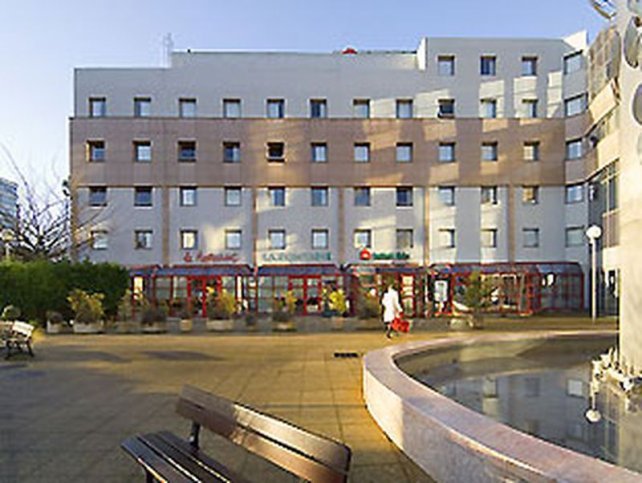 Ibis Nanterre